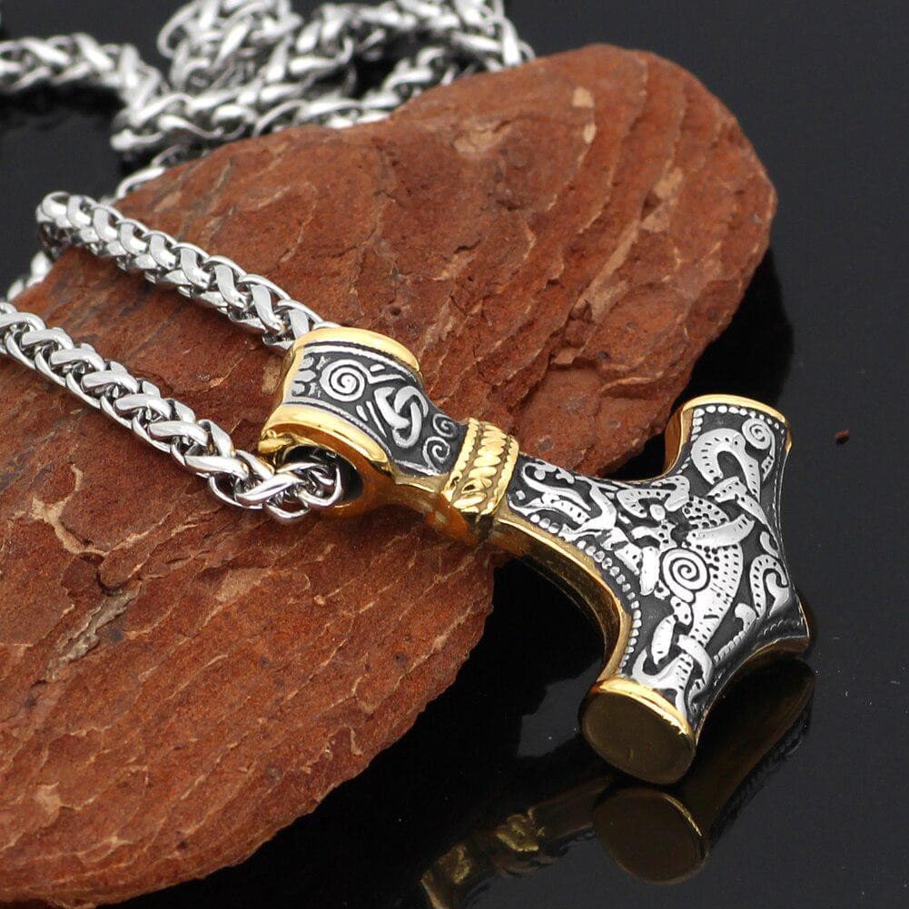 Collier Mjolnir en Acier Inoxydable  garni d'or