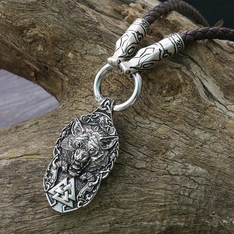 Collier Viking du puissant "Loup de Fenrir".