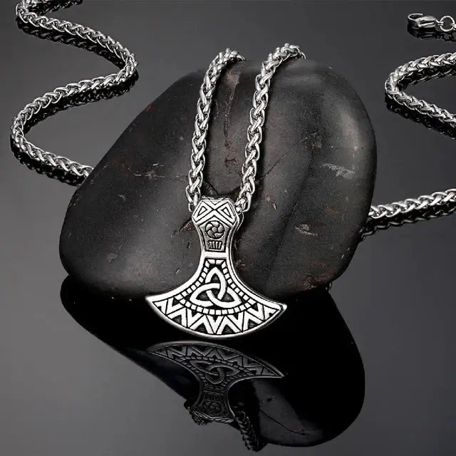 Collier Mjolnir Vegvísir